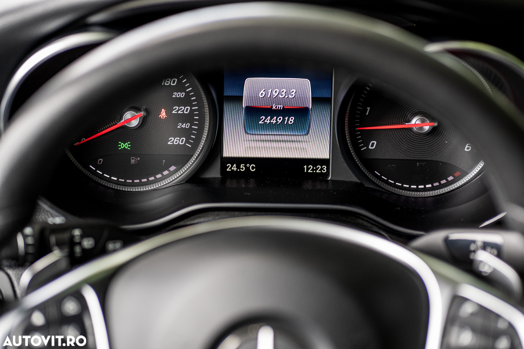 Mercedes-Benz GLC 350 d 4Matic 9G-TRONIC AMG Line - 17