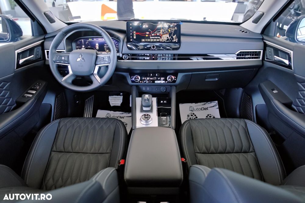 Mitsubishi Outlander - 8