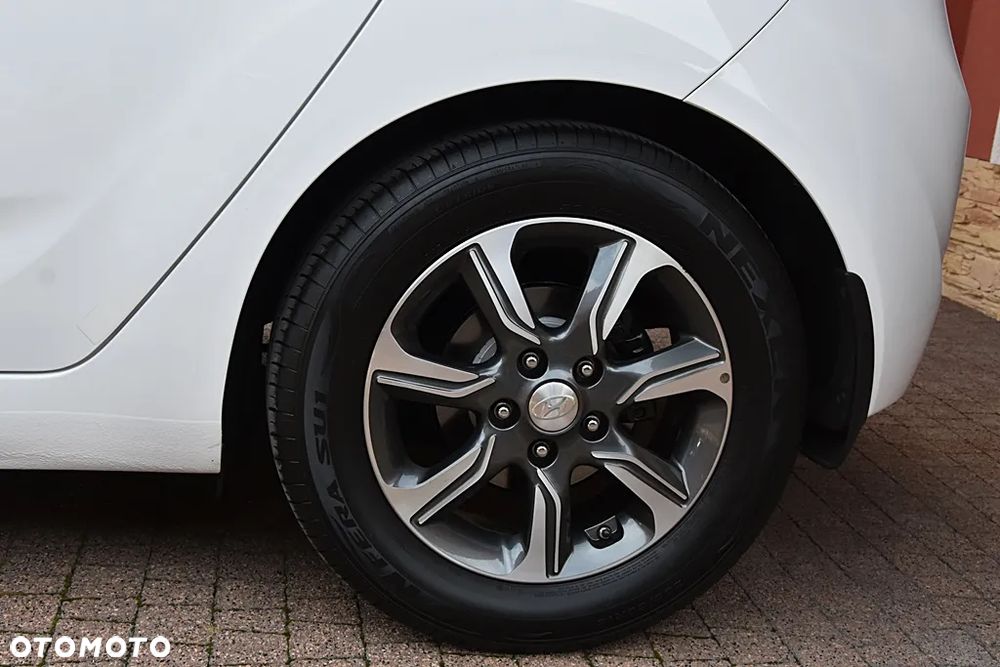 Hyundai ix20 - 17