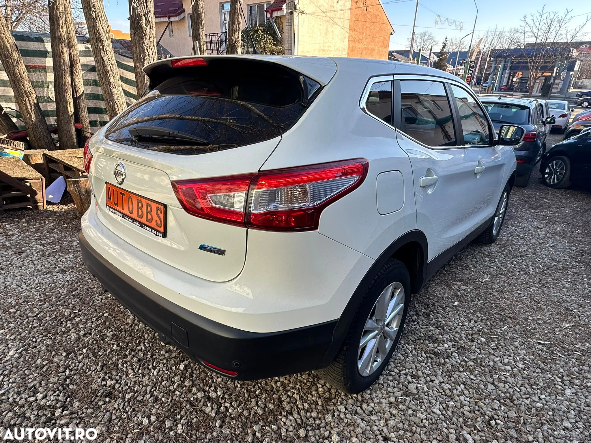 Nissan Qashqai 1.5 DCI Start/Stop N-Connecta - 21