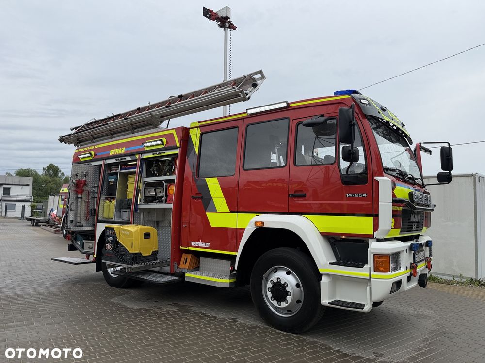 MAN Straż pożarna pojazd pożarniczy wóz strażacki MAN GBA średni terenowy- uterenowiony 4x4 CNBOP 3000l wody reduktor blokada tylnego mostu, maszt oświetleniowy - 30