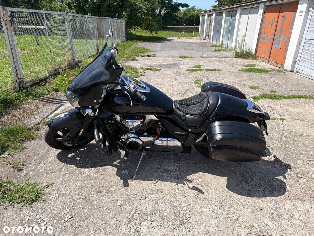 Suzuki Intruder - 1