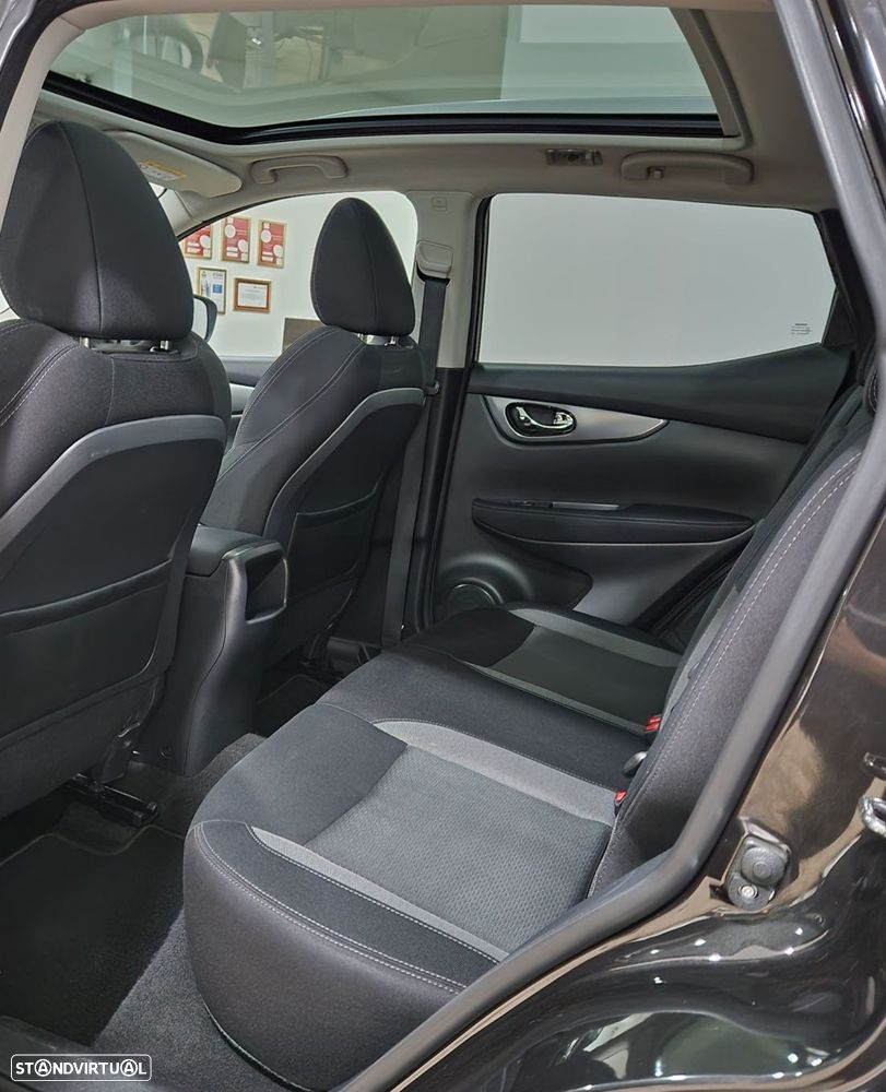 Nissan Qashqai 1.5 dCi N-Connecta - 22