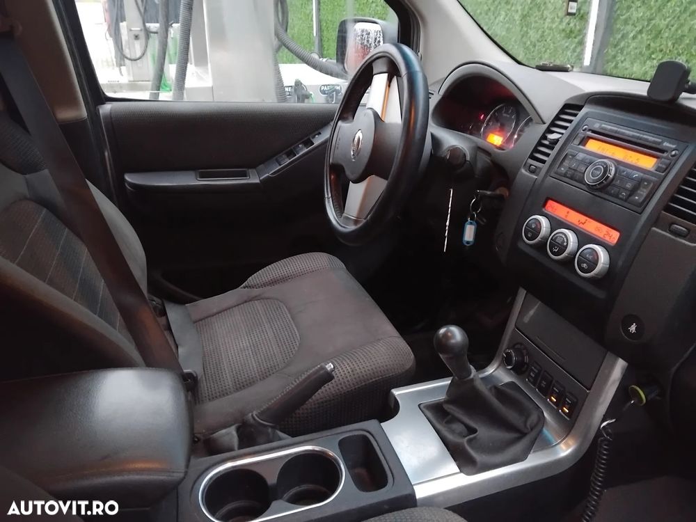 Nissan Pathfinder 2.5 dCi DPF All Mode 4X4 LE - 16