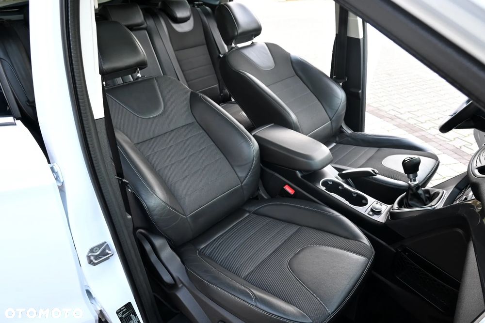 Ford Kuga 2.0 TDCi FWD Titanium - 30