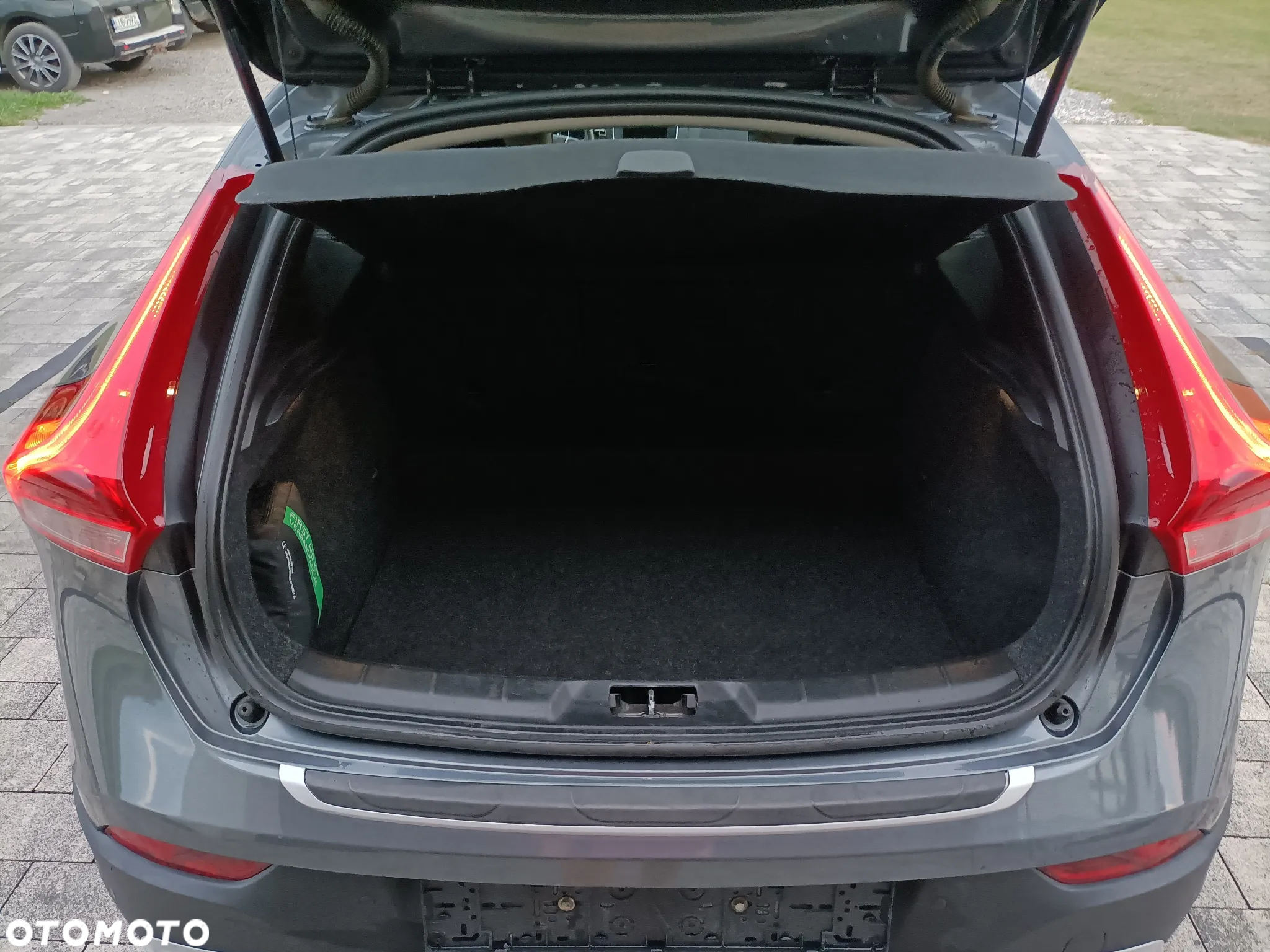 Volvo V40 D2 Momentum - 26