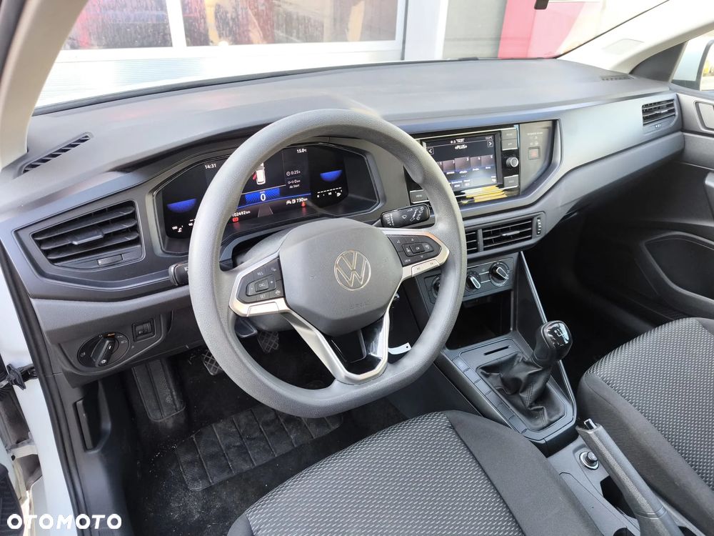 Volkswagen Polo - 12