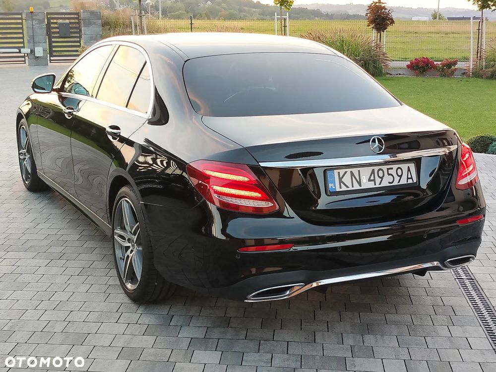 Mercedes-Benz Klasa E 220 d 4-Matic 9G-TRONIC - 13