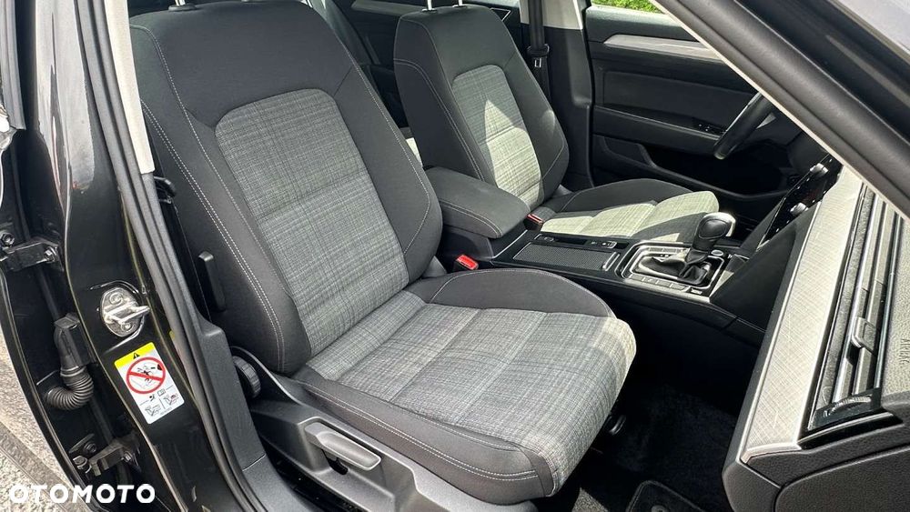 Volkswagen Passat - 22