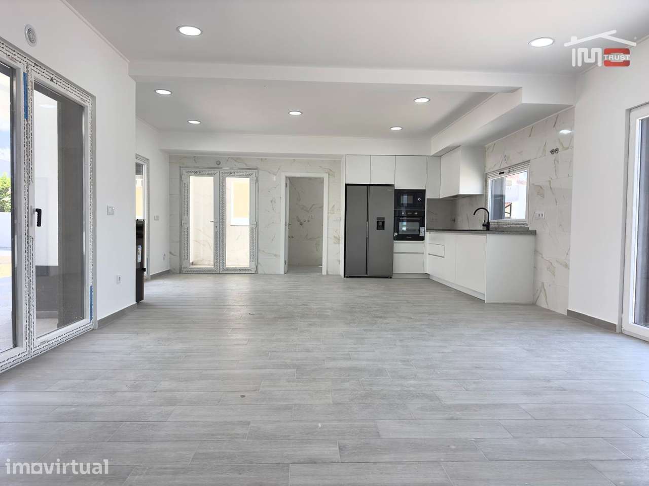 Incrível Moradia T4+1 - Com 612M2 de Terreno - Grande imagem: 4/40
