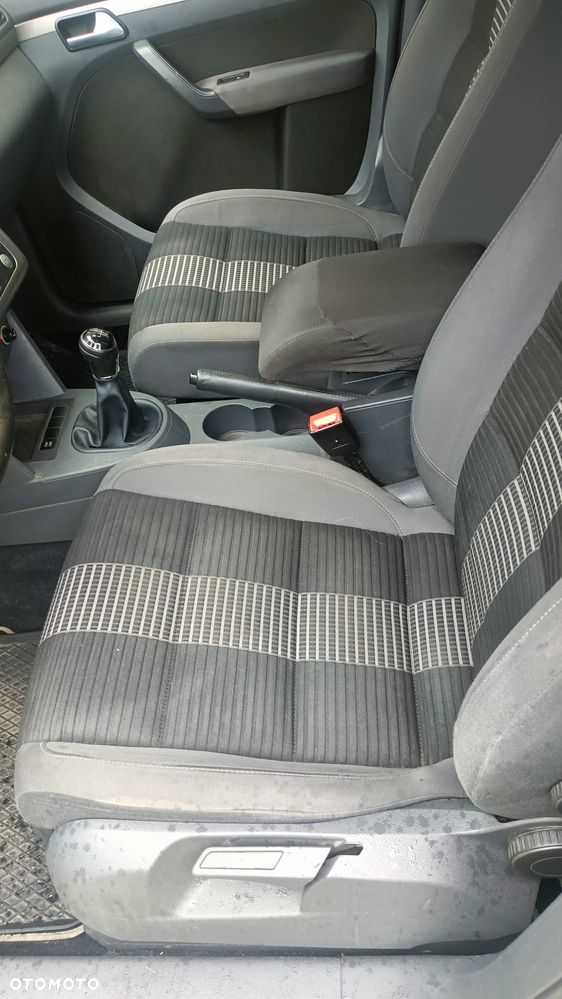 Volkswagen Touran 2.0 TDI United - 9