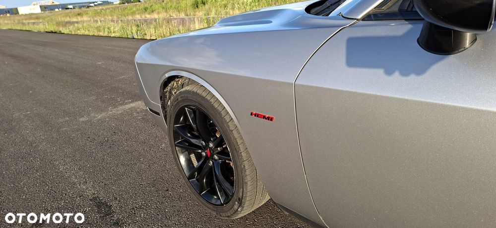 Dodge Challenger 5.7 R/T - 40
