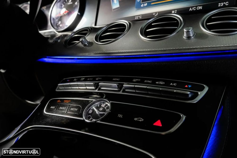 Mercedes-Benz E 220 - 31