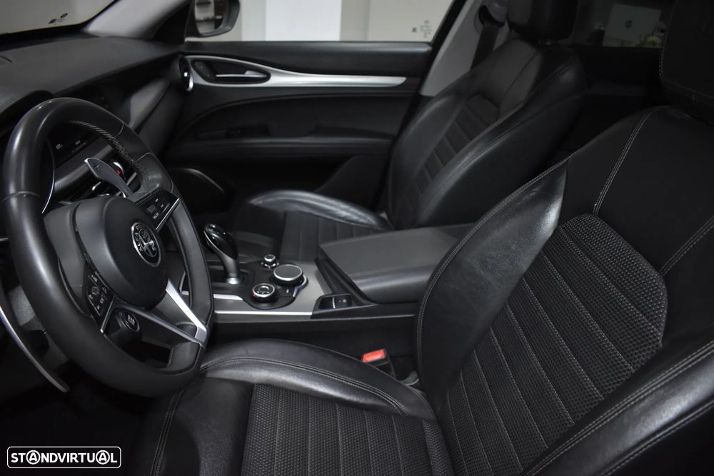 Alfa Romeo Stelvio 2.2 D Super AT8 Q4 - 25