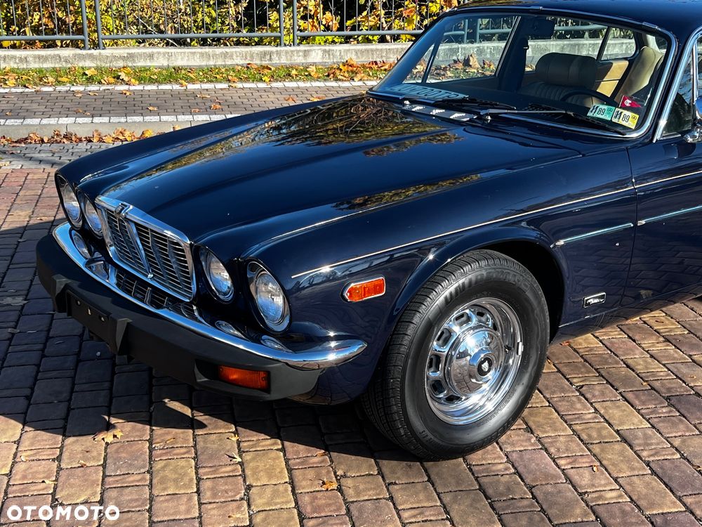 Jaguar XJ - 4