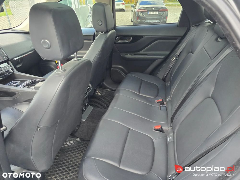 Jaguar F-Pace 2.0 i4D AWD Prestige - 19