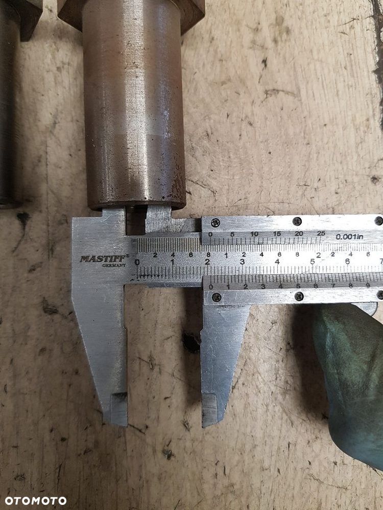 Nakrętka na wał Harley Davidson 40392-91 - 7