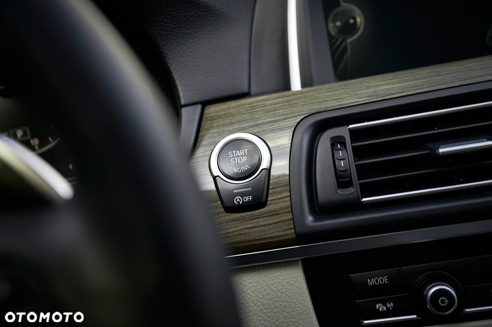 BMW Seria 5 525d xDrive Modern Line - 27