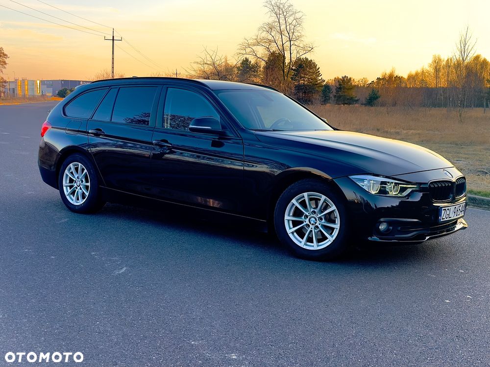 BMW Seria 3 320d Efficient Dynamics Edition Sport Line - 4