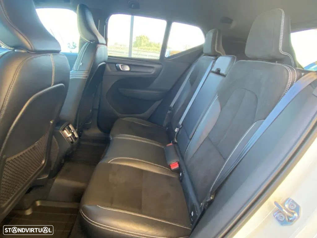 Volvo XC 40 1.5 T3 R-Design Geartronic - 15