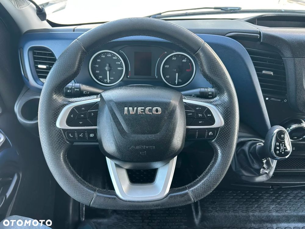 Iveco Daily 35C18 3.0 HPI Hi-Matic Kontener 9 palet + winda 1000kg + drzwi boczne **KLIMA**Serwis**Sprowadzony**2021R** - 12