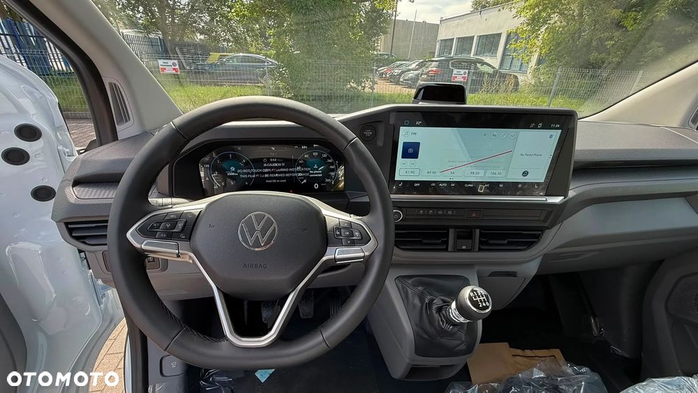 Volkswagen Transporter Skrzyniowy z podwójną kabiną - 17