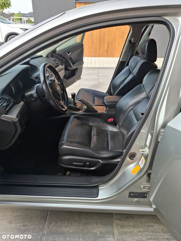 Honda Accord 2.2d Executive Nav - 12