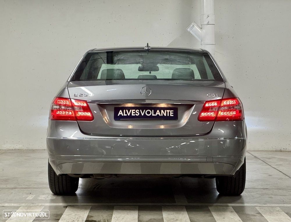 Mercedes-Benz E 250 BlueTEC Avantgarde Auto - 32