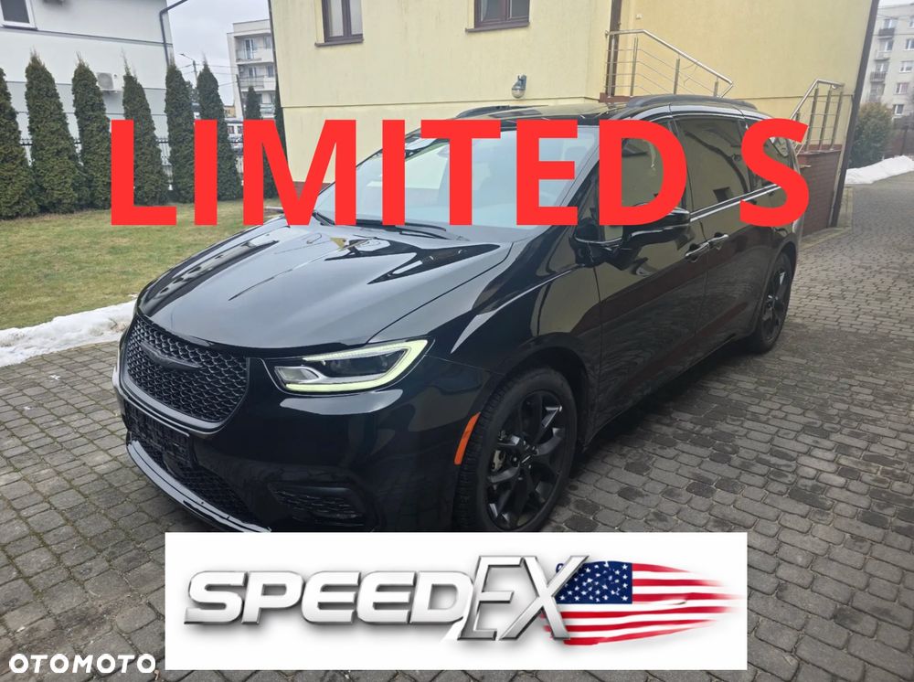 Chrysler Pacifica - 2