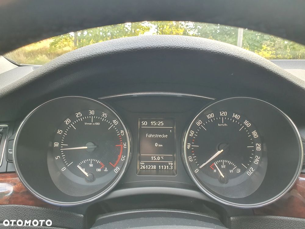 Skoda Superb 2.0 TDI Exclusive - 11