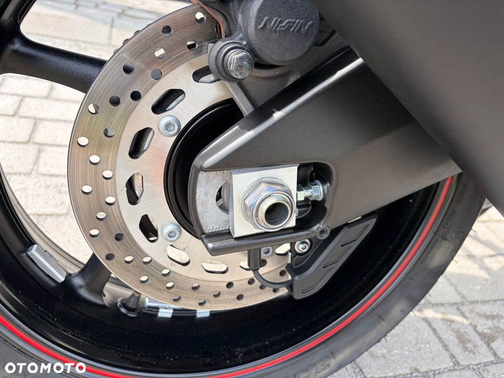 Yamaha FZ8 - 15