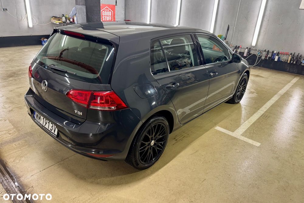 Volkswagen Golf - 11