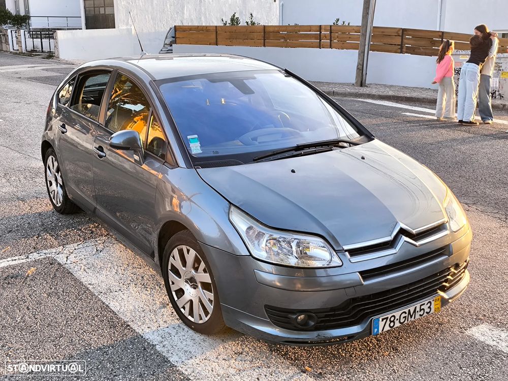 Citroën C4 1.6 HDi 110 Exclusive - 3