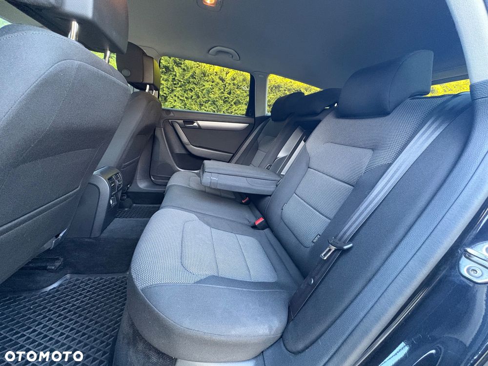 Volkswagen Passat 2.0 TDI Comfortline DSG - 5