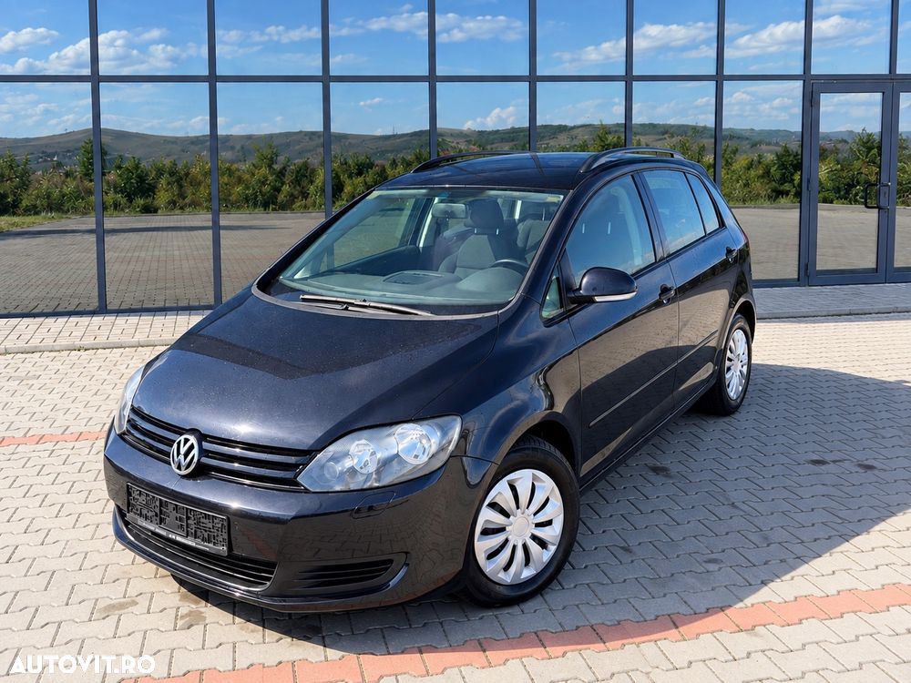 Volkswagen Golf - 1