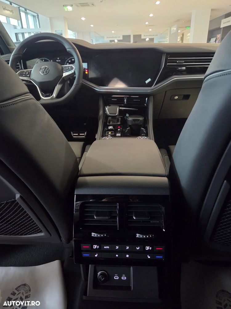 Volkswagen Touareg V6 TDI 4MOTION R-Line - 13