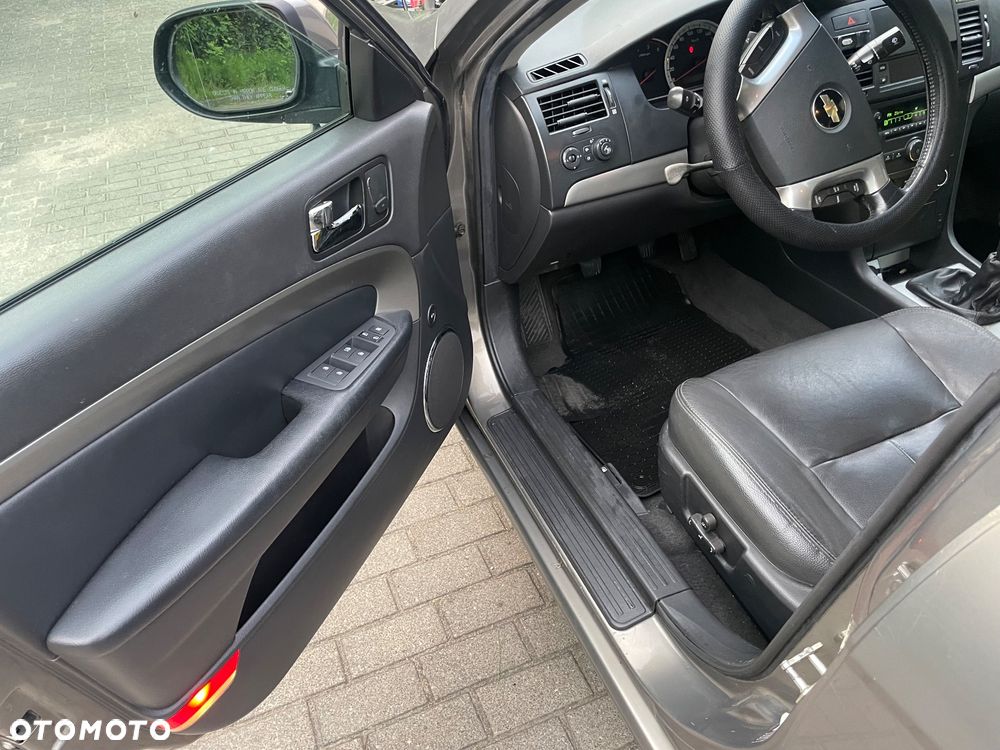 Chevrolet Epica - 11