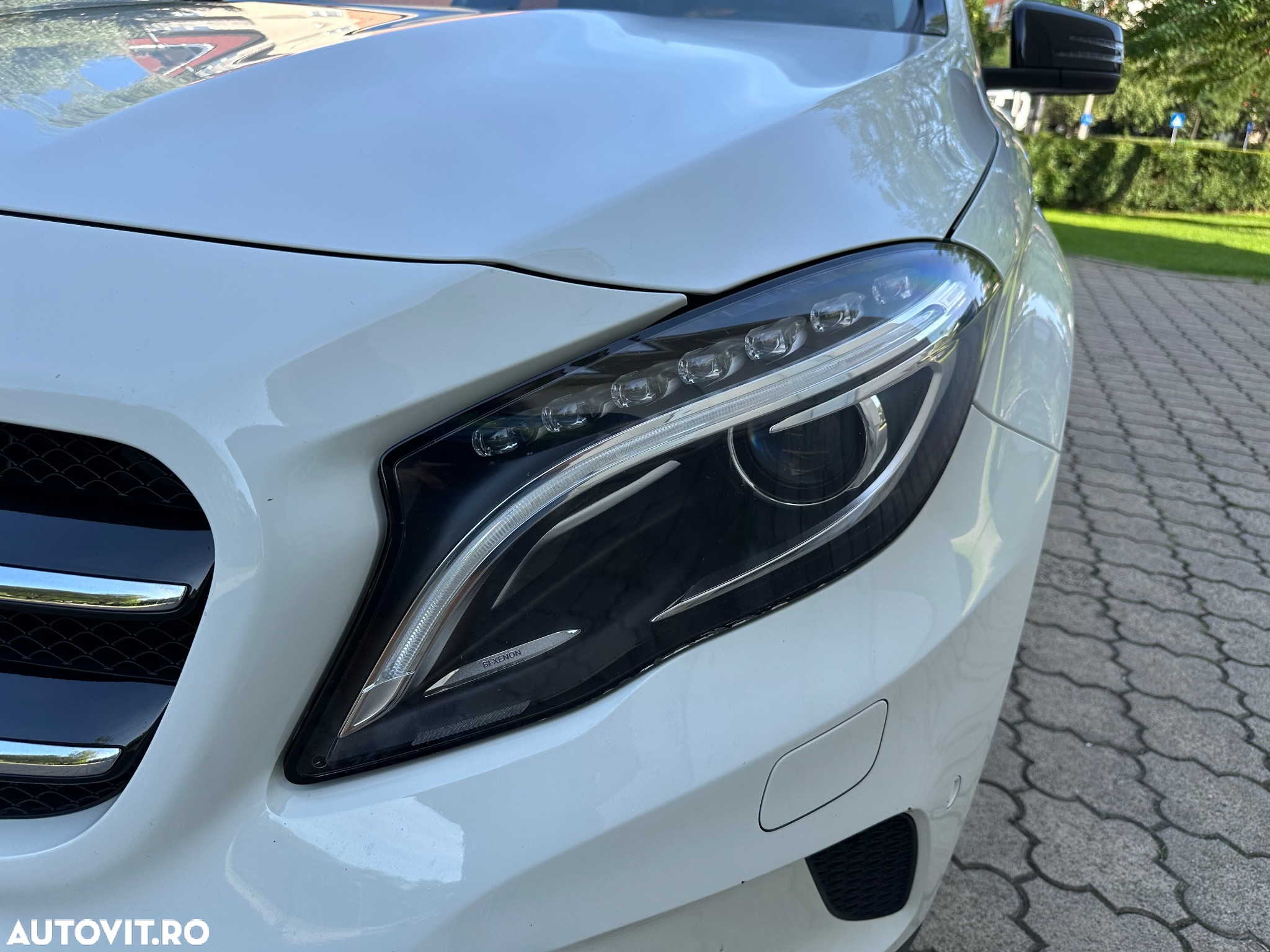 Mercedes-Benz GLA - 12