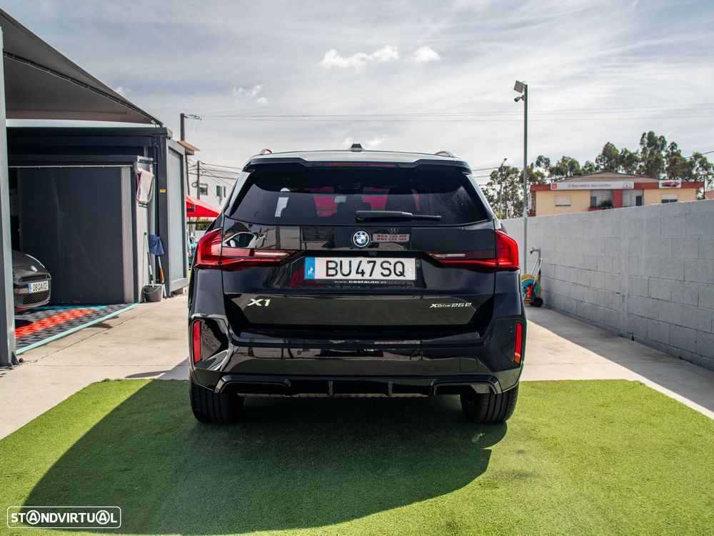 BMW X1 xDrive25e Pack Desportivo M - 8