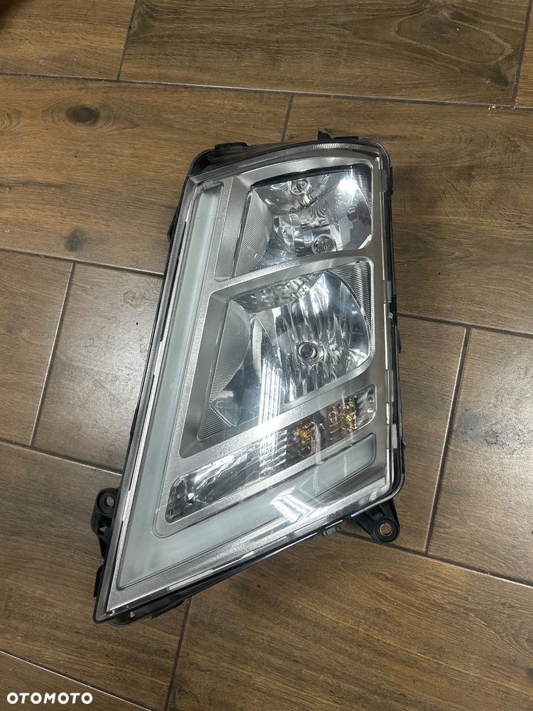 LEFLEKTOR LAMPA VOLVO FH4 LEWA XENON LED ORG. - 1