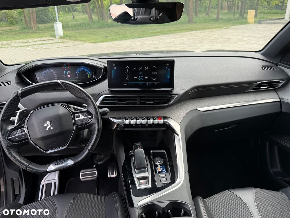 Peugeot 3008 225 e-EAT8 GT - 27