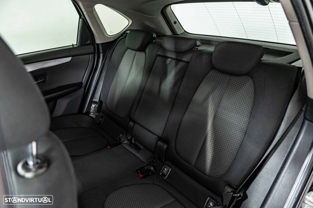 BMW 225xe Active Tourer Advantage - 34