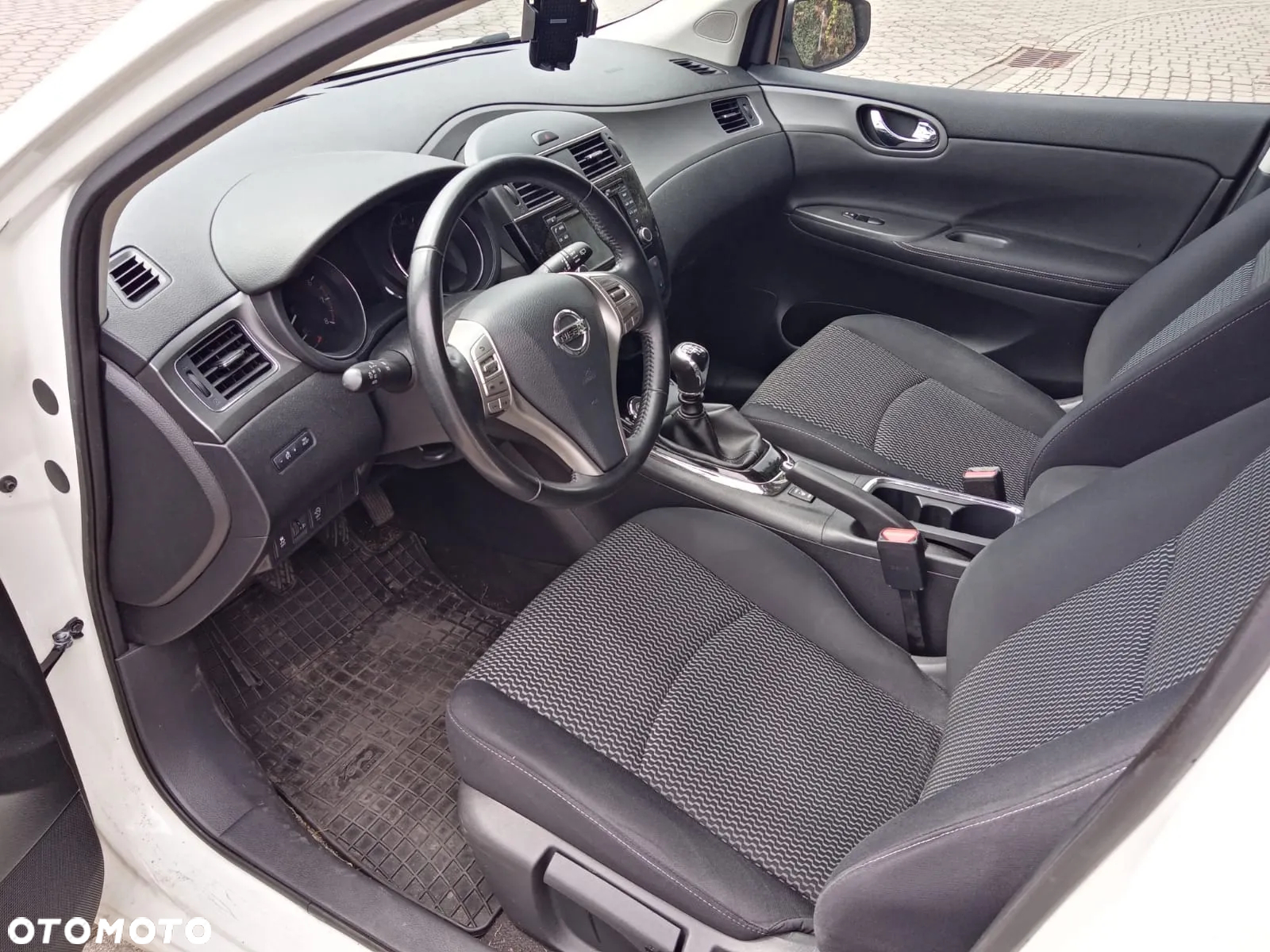 Nissan Pulsar 1.2 DIG-T N-Connecta EU6 - 9