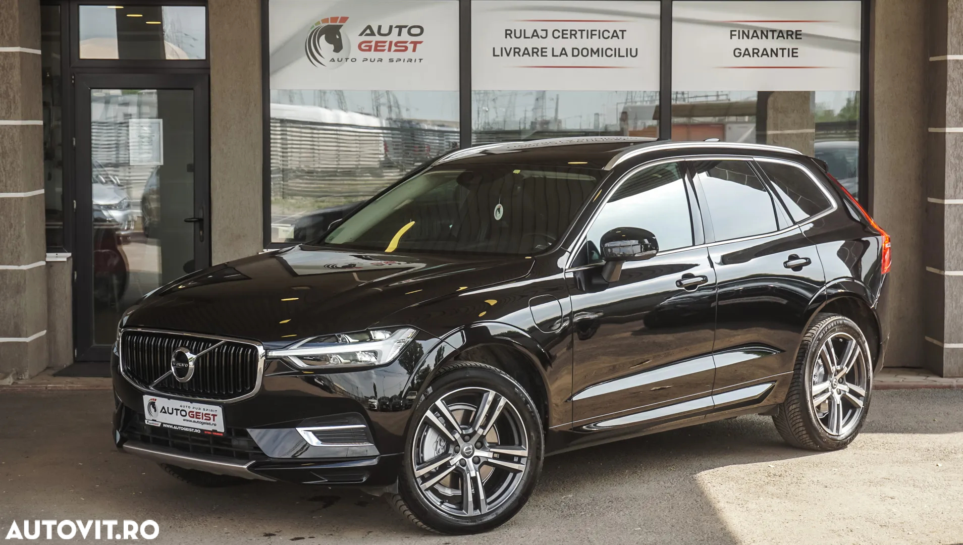 Volvo XC 60 T8 Twin Engine AWD Momentum - 2