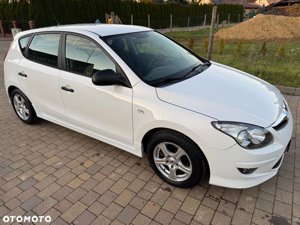 Hyundai i30 1.4 Comfort World Cup - 23