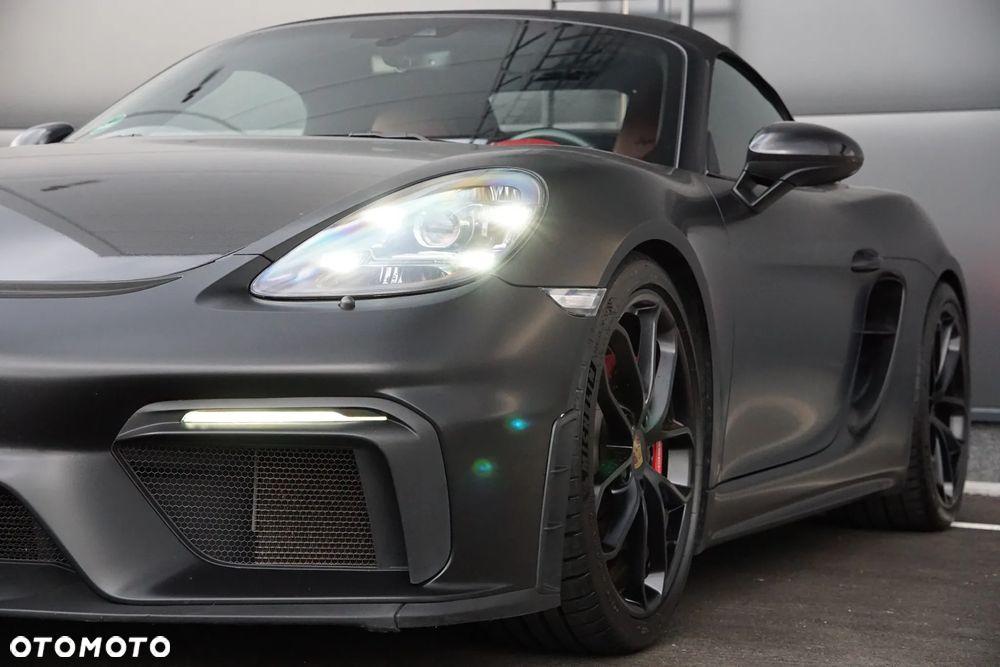 Porsche 718 Boxster Spyder PDK - 11
