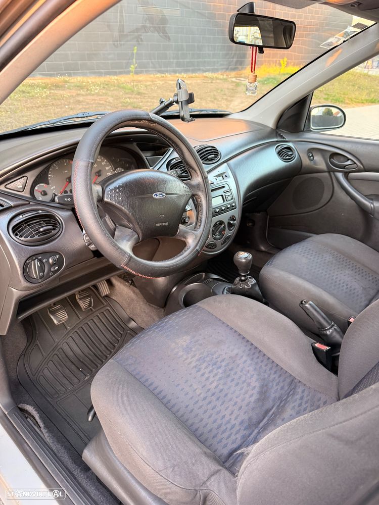 Ford Focus SW 1.8 TDdi Ghia - 16