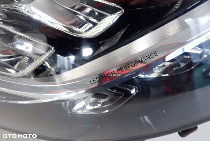 MERCEDES W205 C-KLASA LED PERFORMANCE 18- reflektor prawy lampa A205966006 - 2
