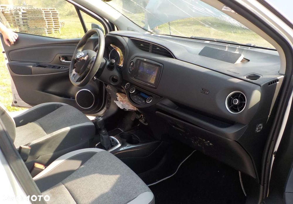 Toyota Yaris - 15