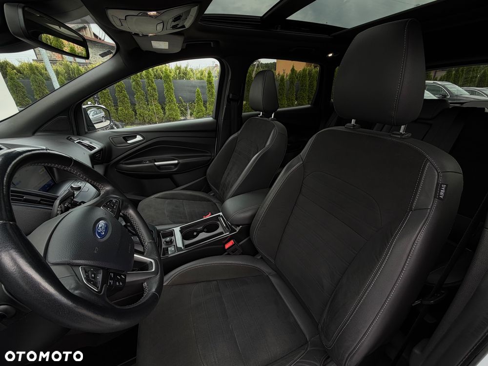 Ford Kuga 2.0 TDCi 4x4 ST-Line - 14